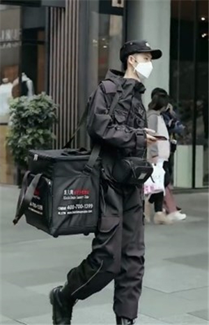 抖音黑天鹅外卖员是什么意思
